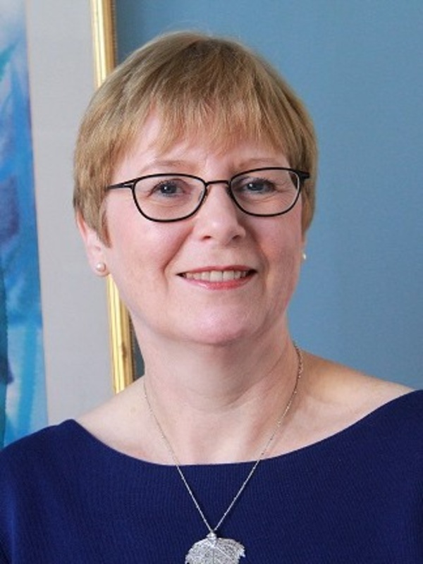  Alison  Smith